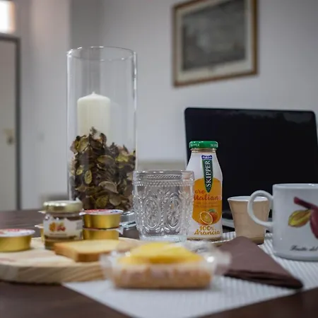 לינה וארוחת בוקר La Corte In Centro