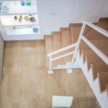 לינה וארוחת בוקר La Corte In Centro 3*